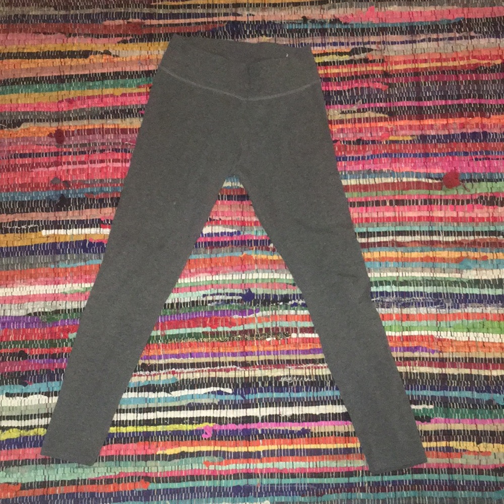 dark gray leggings